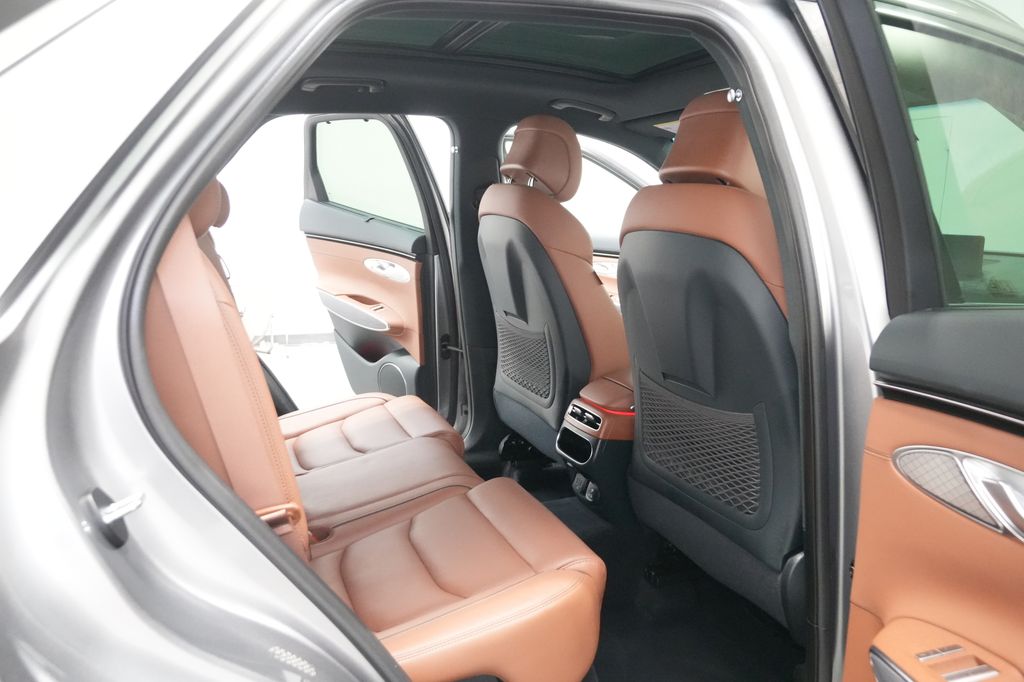 2023 Genesis GV70
