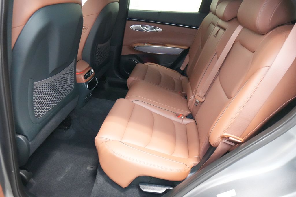 2023 Genesis GV70