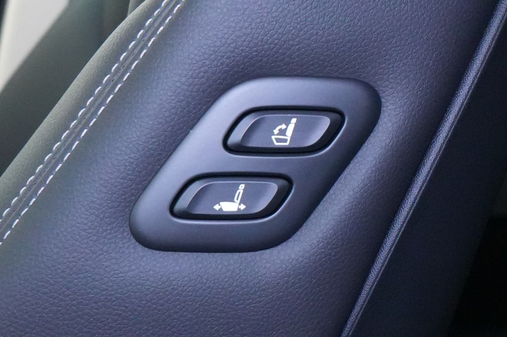 2026 Genesis GV70