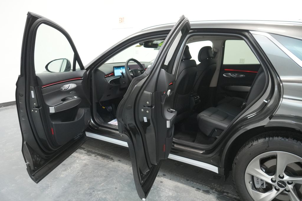 2026 Genesis GV70