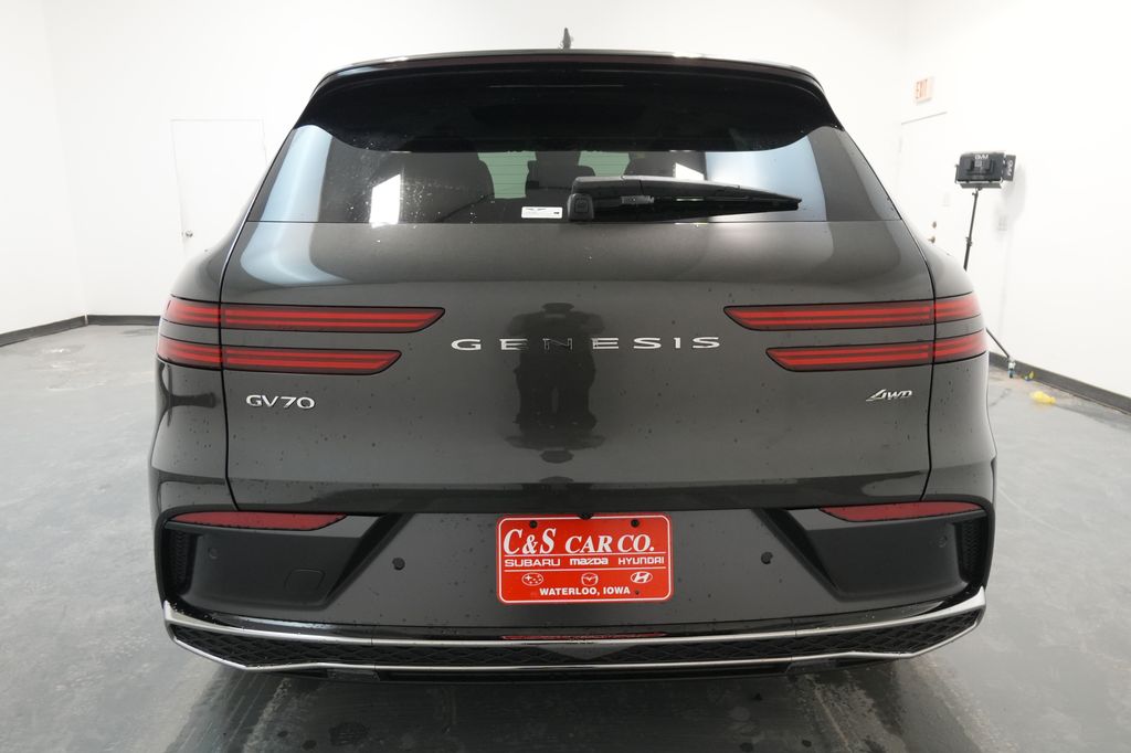 2026 Genesis GV70