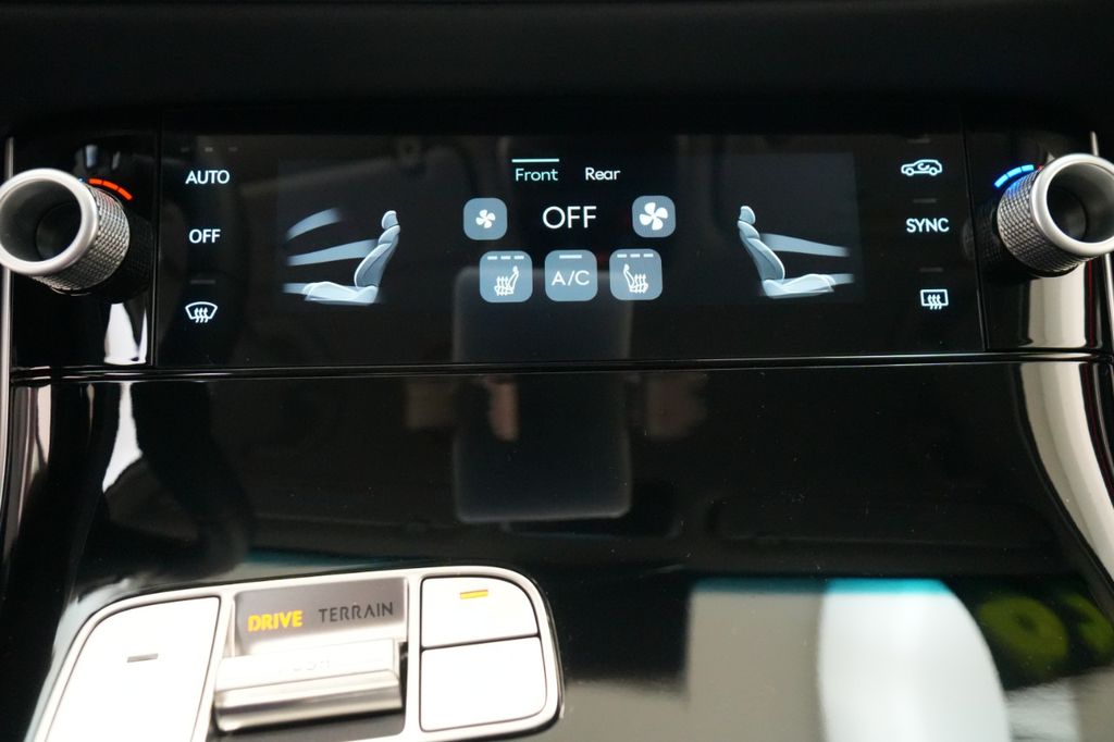 2026 Genesis GV70
