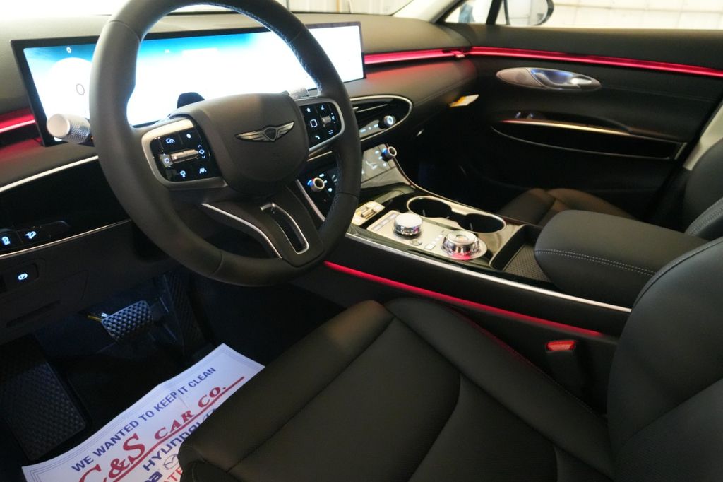 2026 Genesis GV70