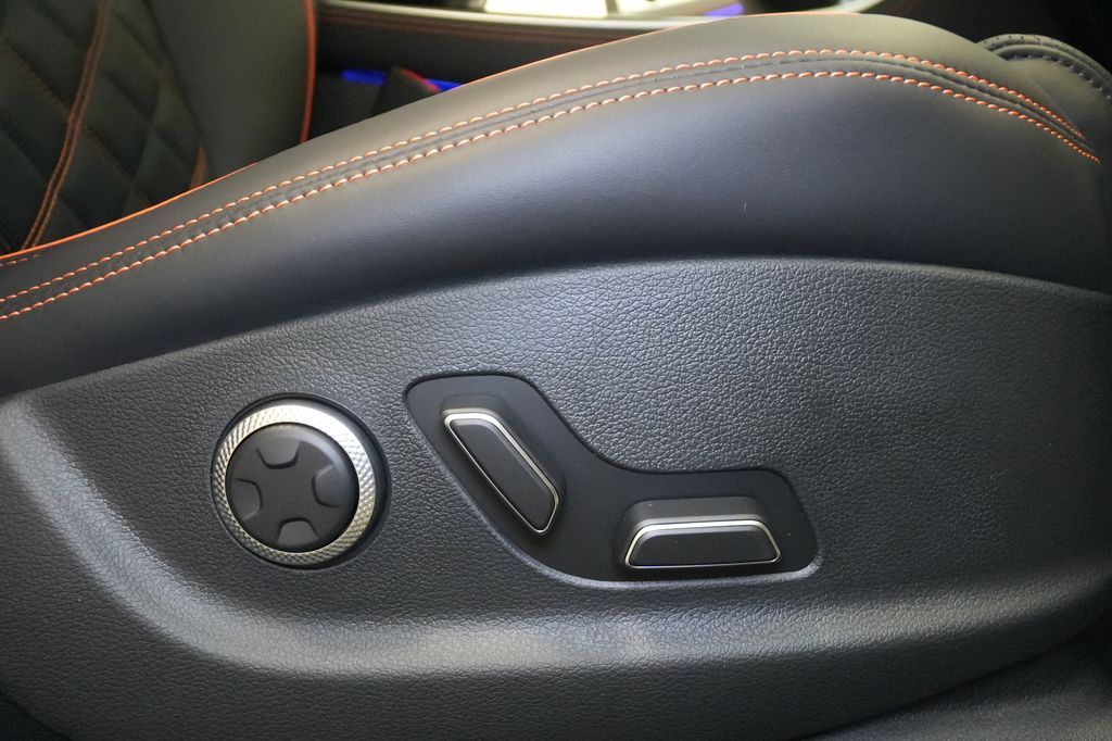 2026 Genesis GV70