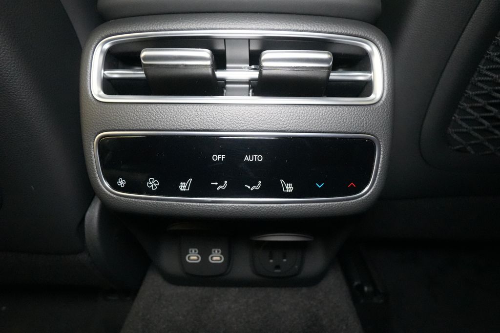 2026 Genesis GV70