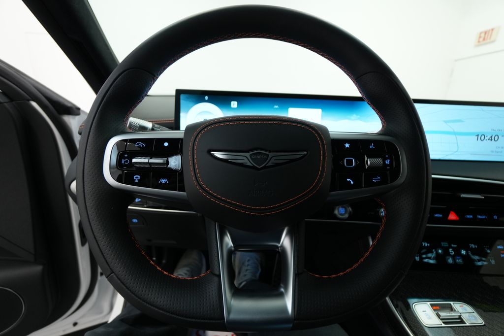 2026 Genesis GV70