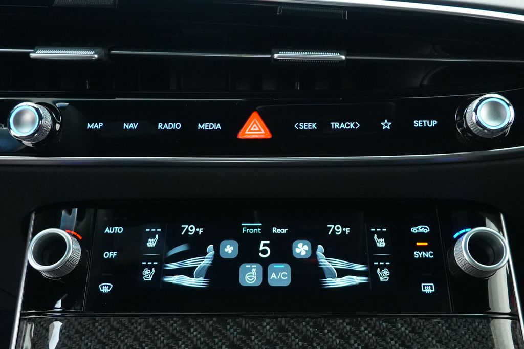 2026 Genesis GV70