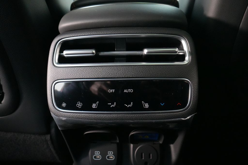 2026 Genesis GV70