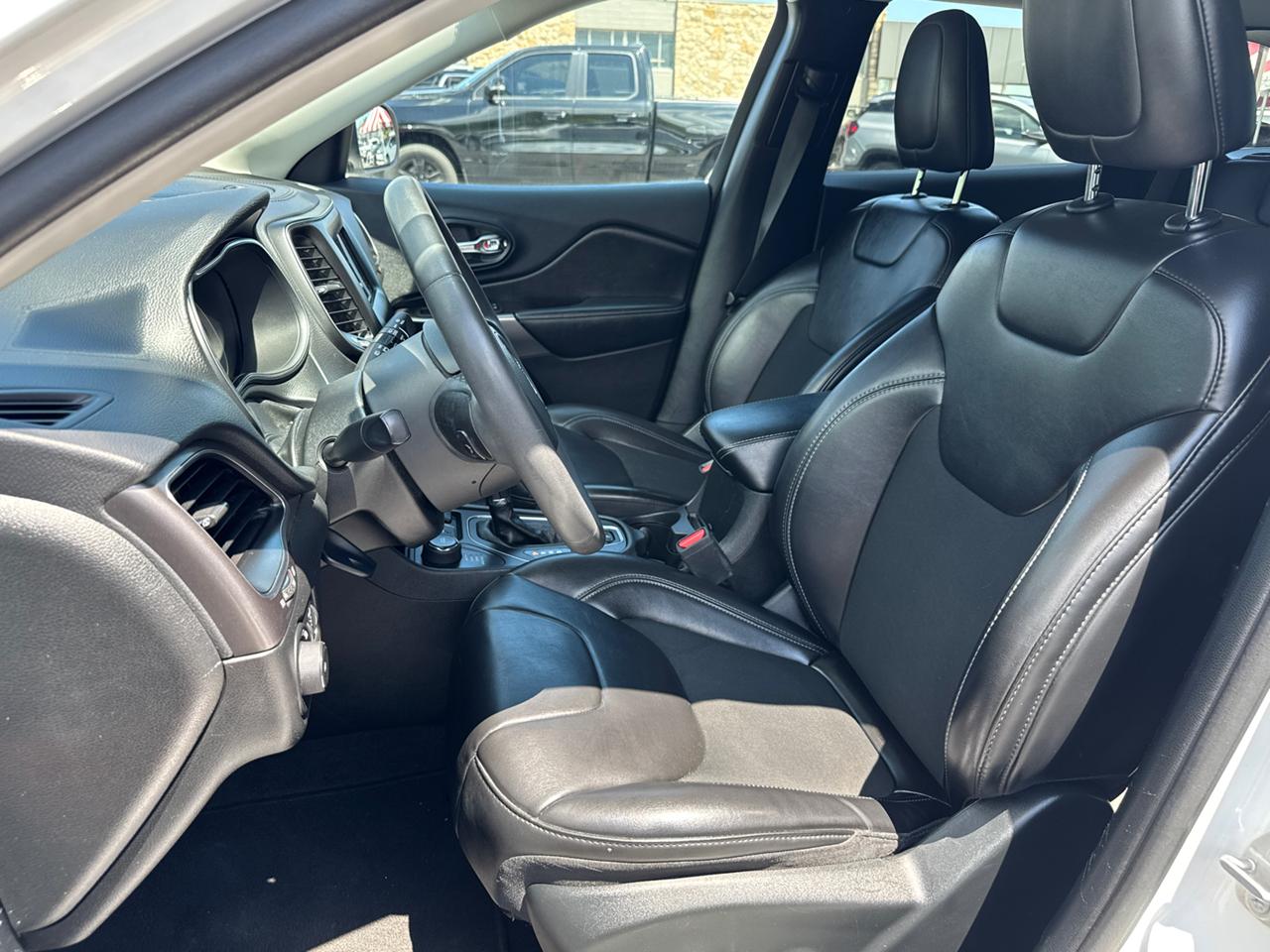 2020 Jeep Cherokee