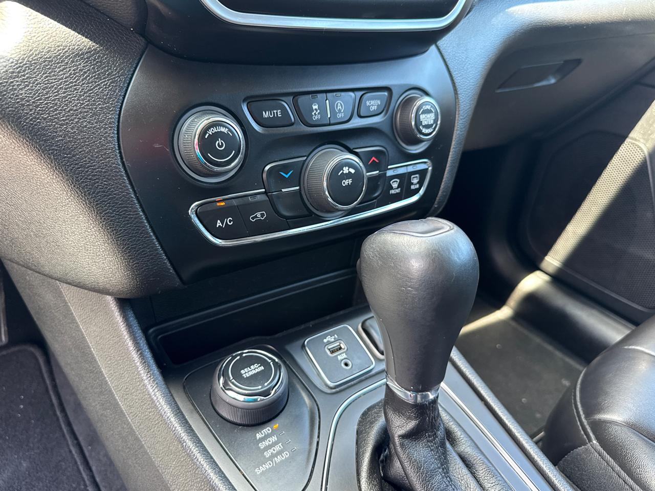 2020 Jeep Cherokee