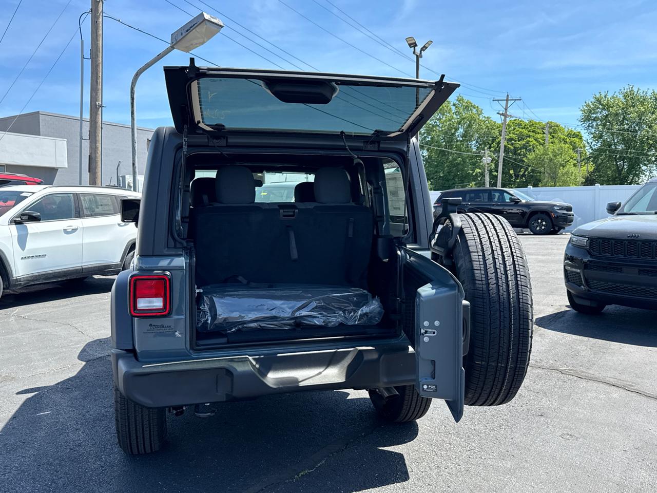 2025 Jeep Wrangler