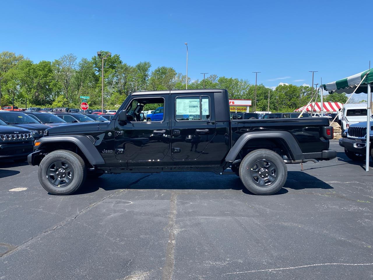 2024 Jeep Gladiator
