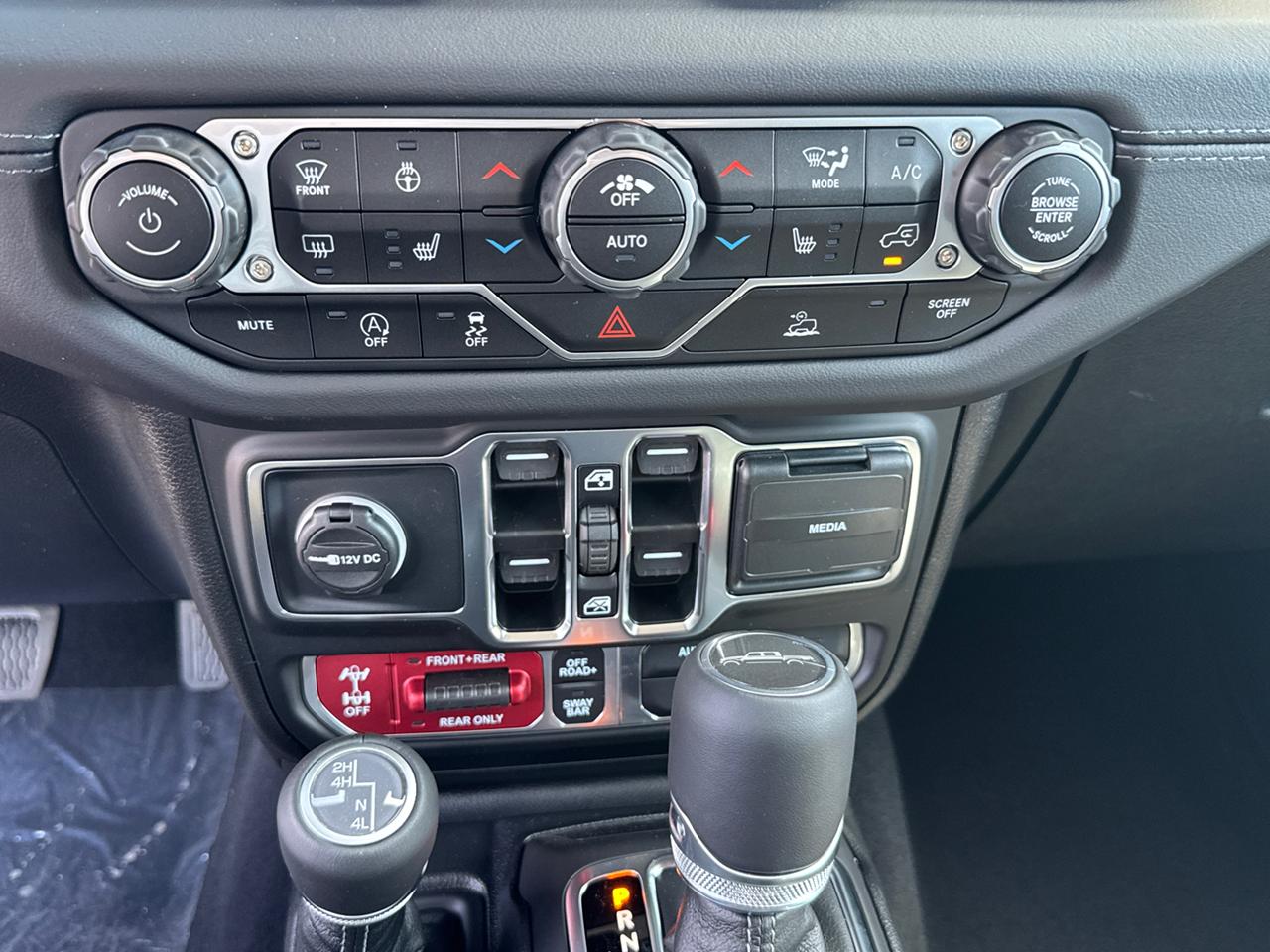 2025 Jeep Gladiator