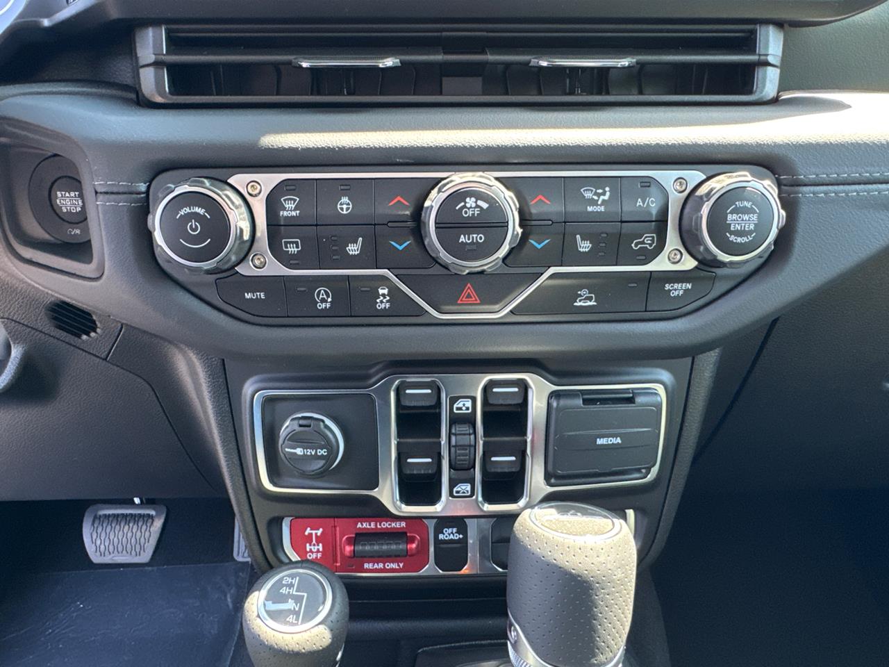 2025 Jeep Gladiator