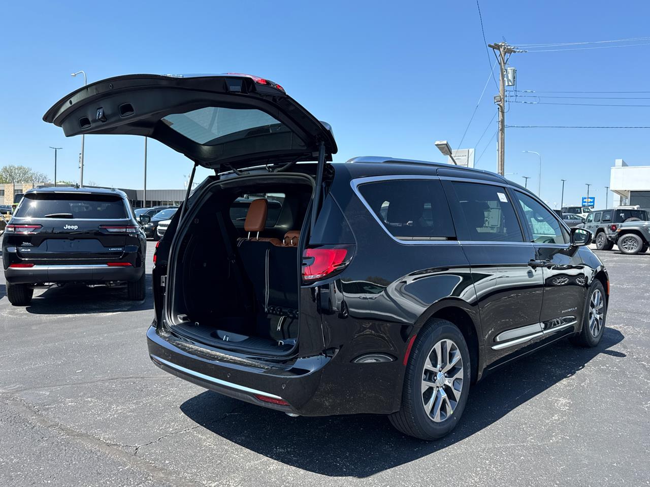 2025 Chrysler Pacifica