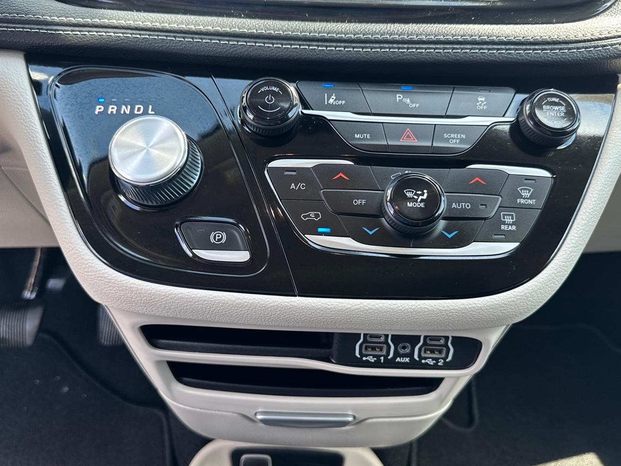 2024 Chrysler Pacifica