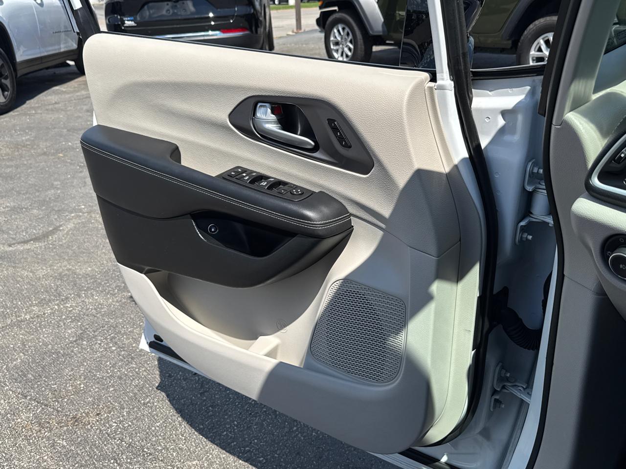 2024 Chrysler Pacifica