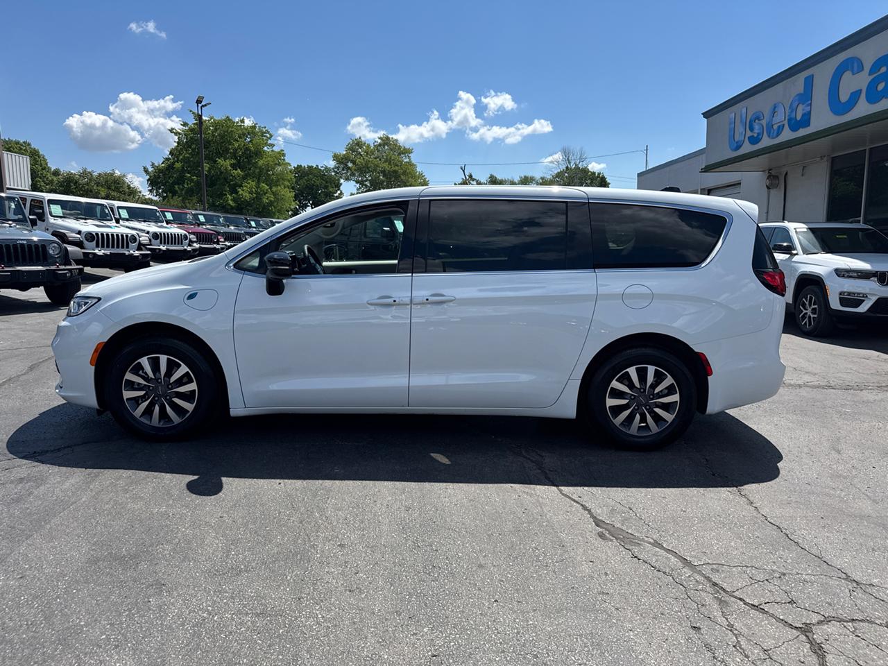 2024 Chrysler Pacifica