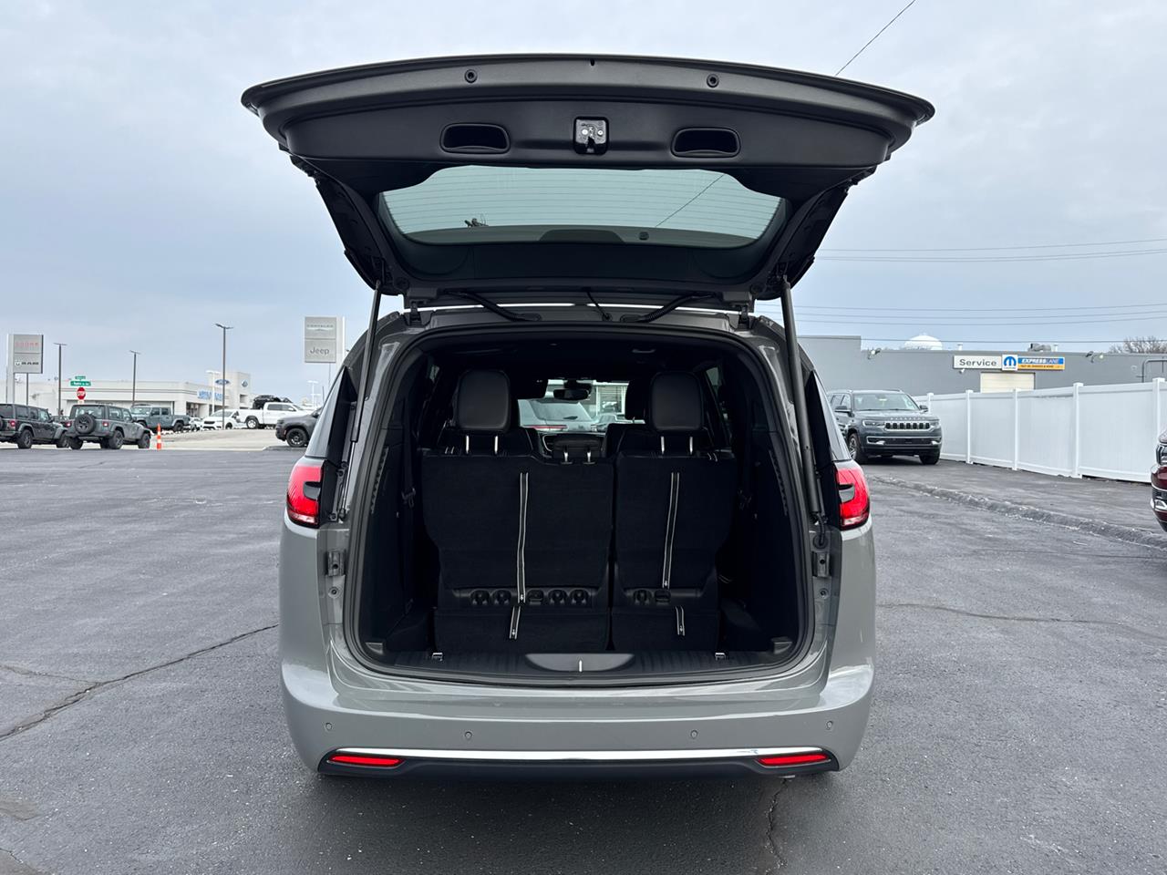 2025 Chrysler Pacifica
