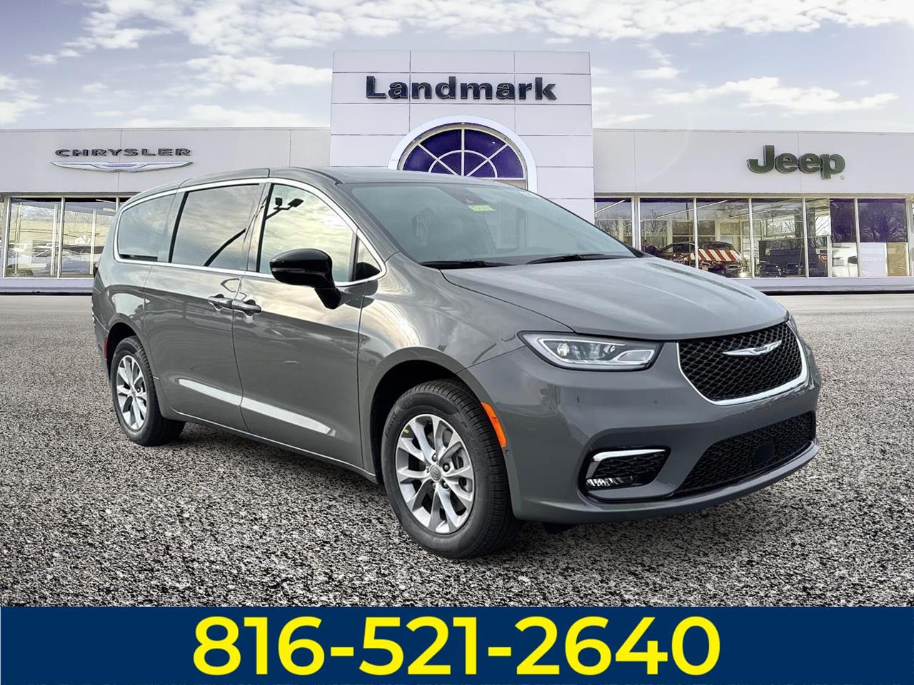 New 2025 Chrysler Pacifica Select Vans