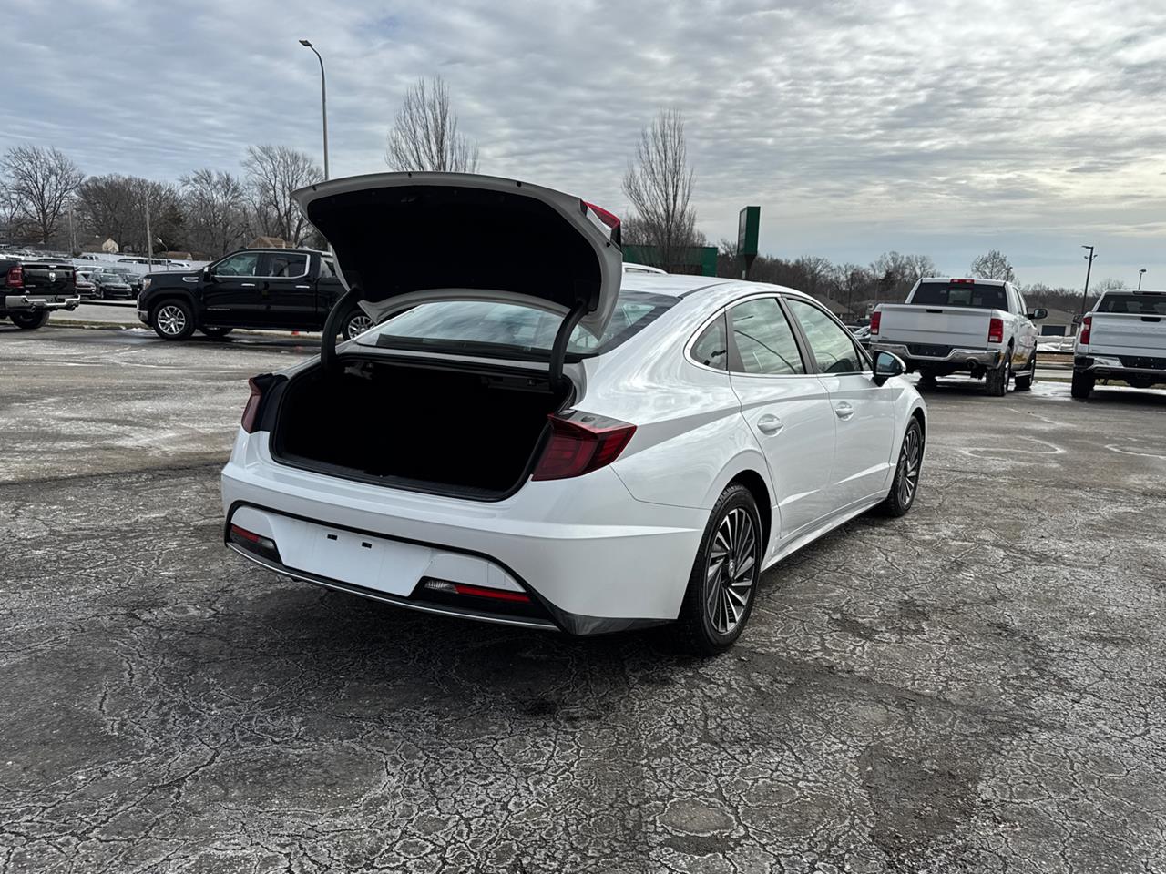 2022 Hyundai Sonata Hybrid