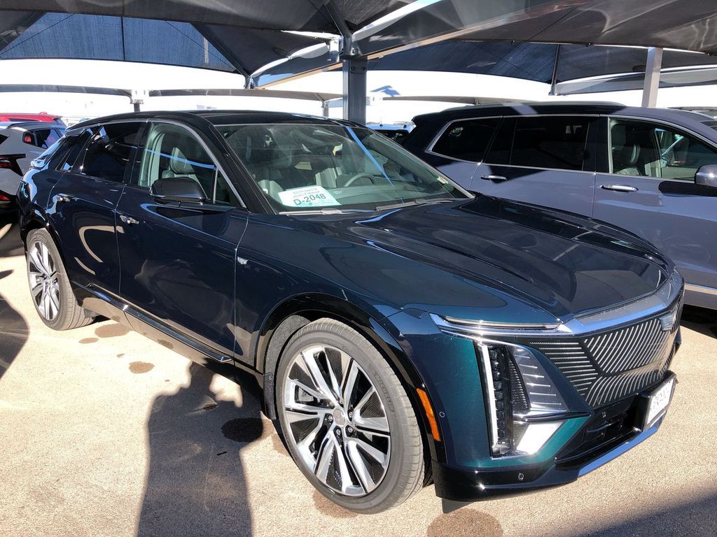 New 2025 Cadillac Lyriq Luxury SUVs