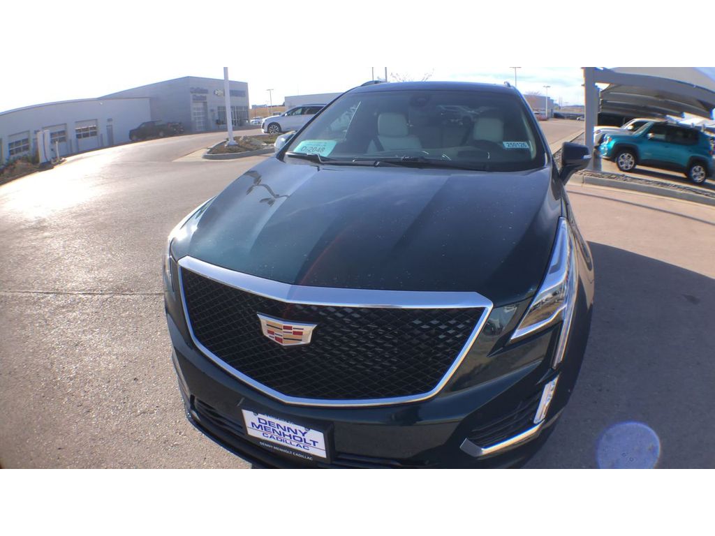 2025 Cadillac XT5