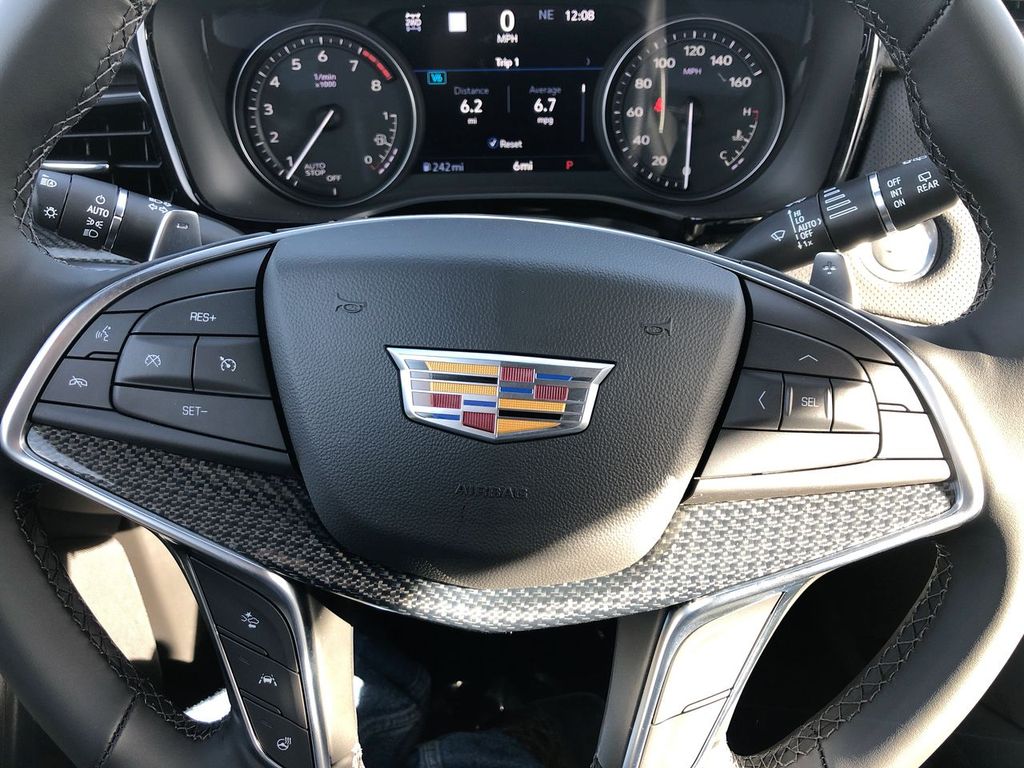 2025 Cadillac XT5