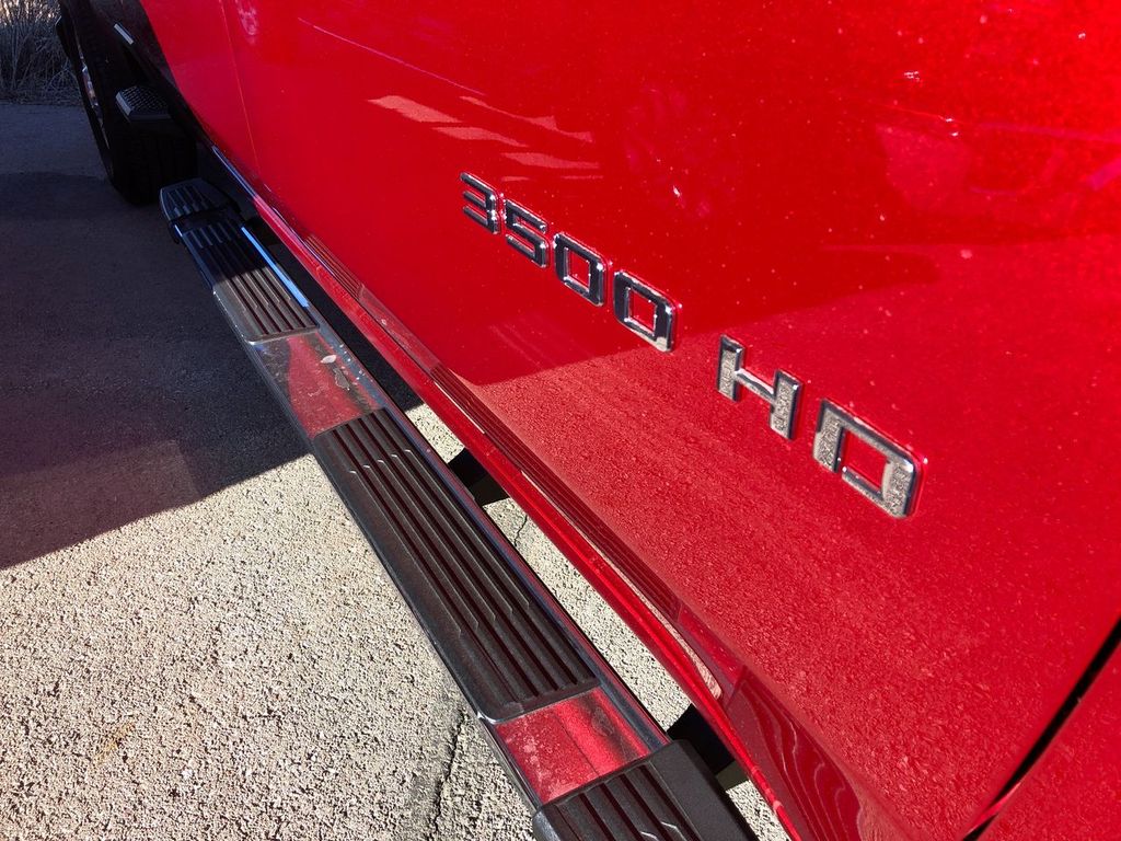 2025 Chevrolet Silverado 3500