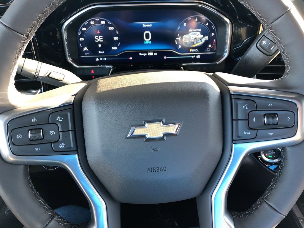 2025 Chevrolet Silverado 3500