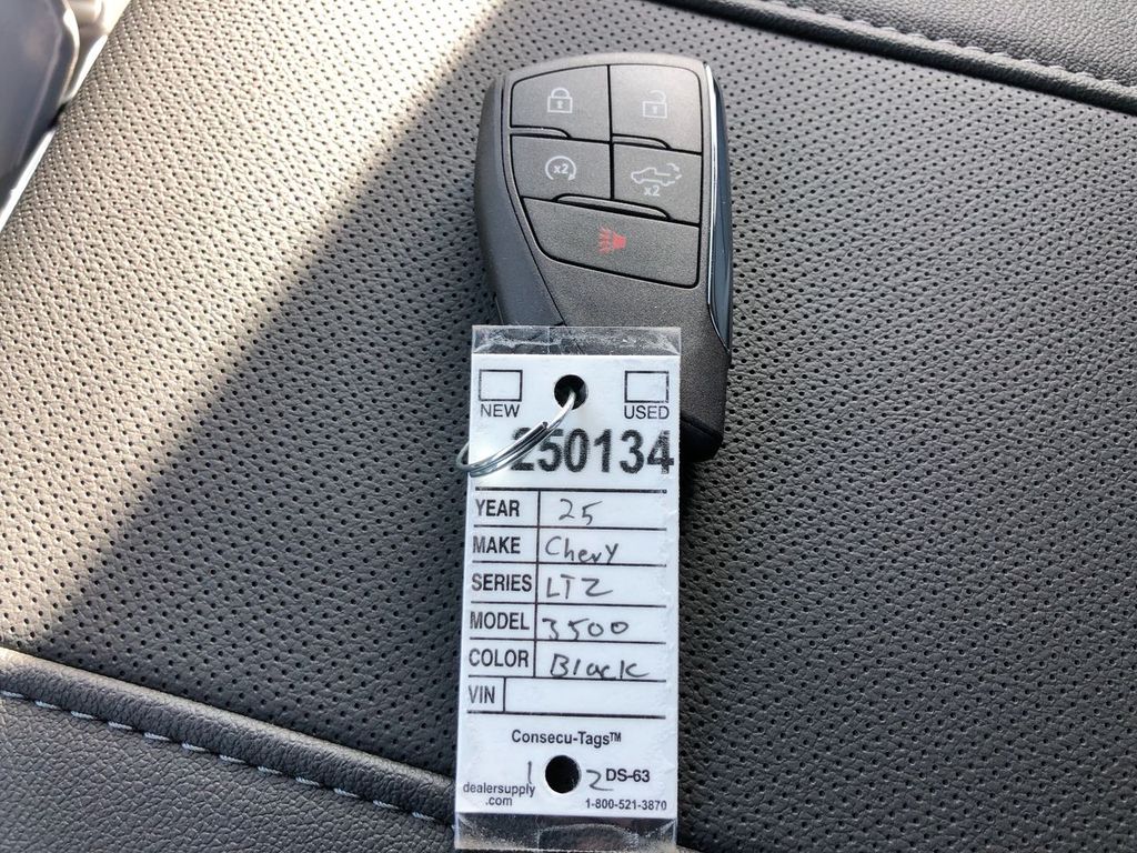 2025 Chevrolet Silverado 3500