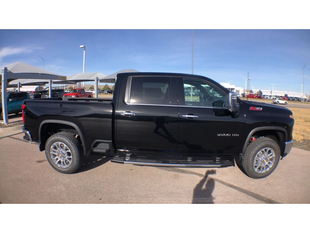 2025 Chevrolet Silverado 3500