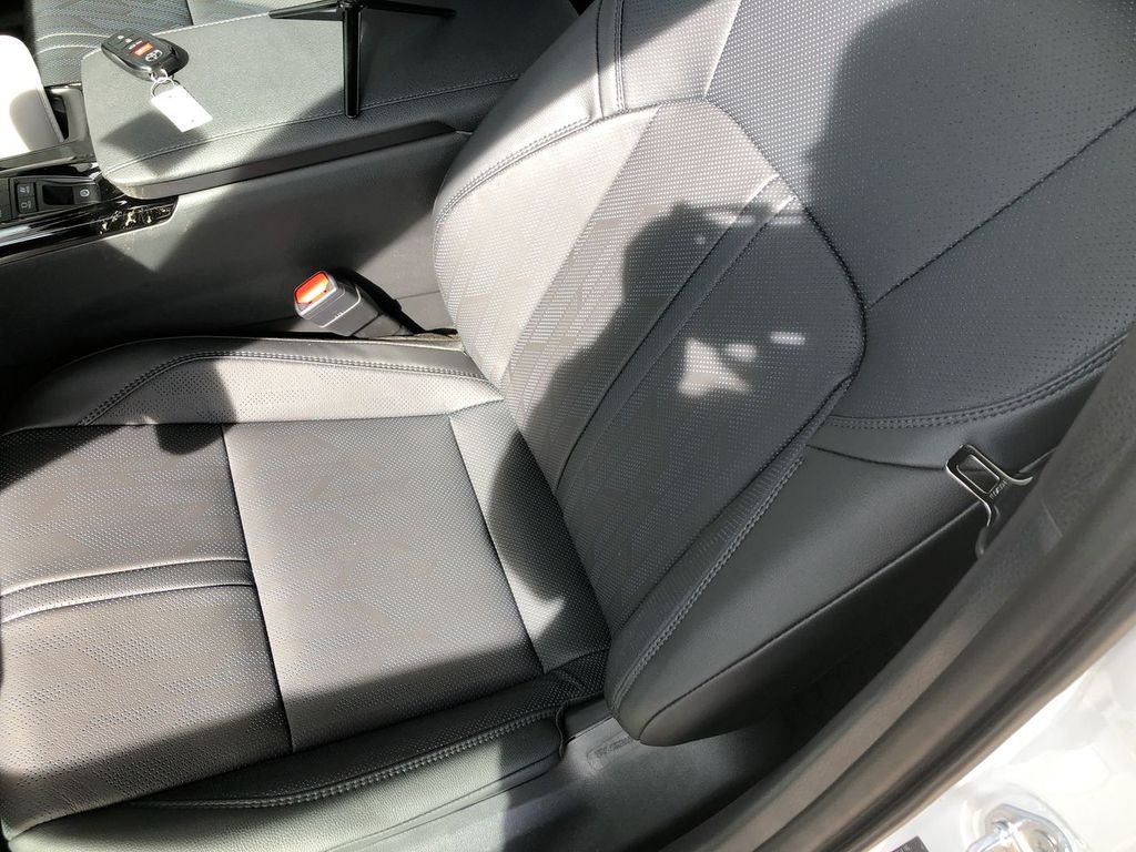 2025 Toyota Camry Hybrid