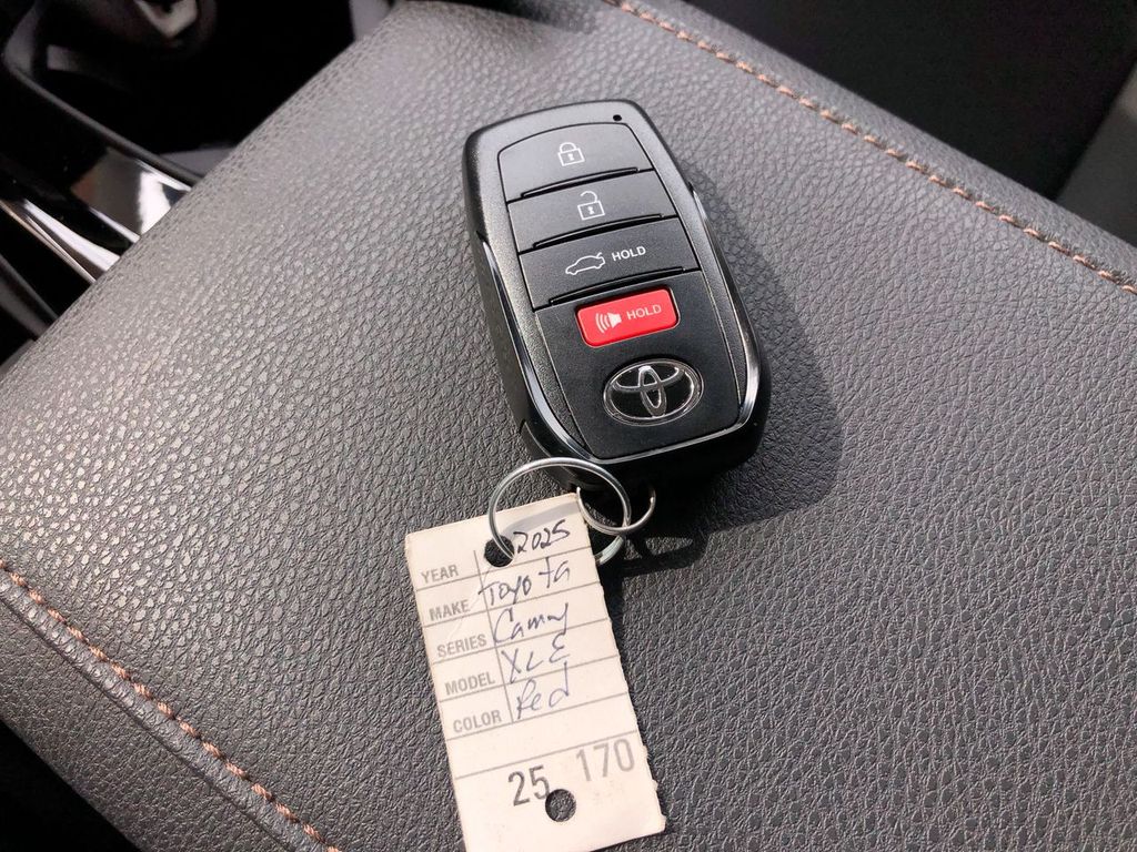 2025 Toyota Camry Hybrid