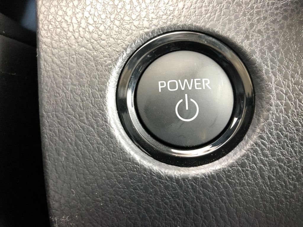 2025 Toyota Camry Hybrid