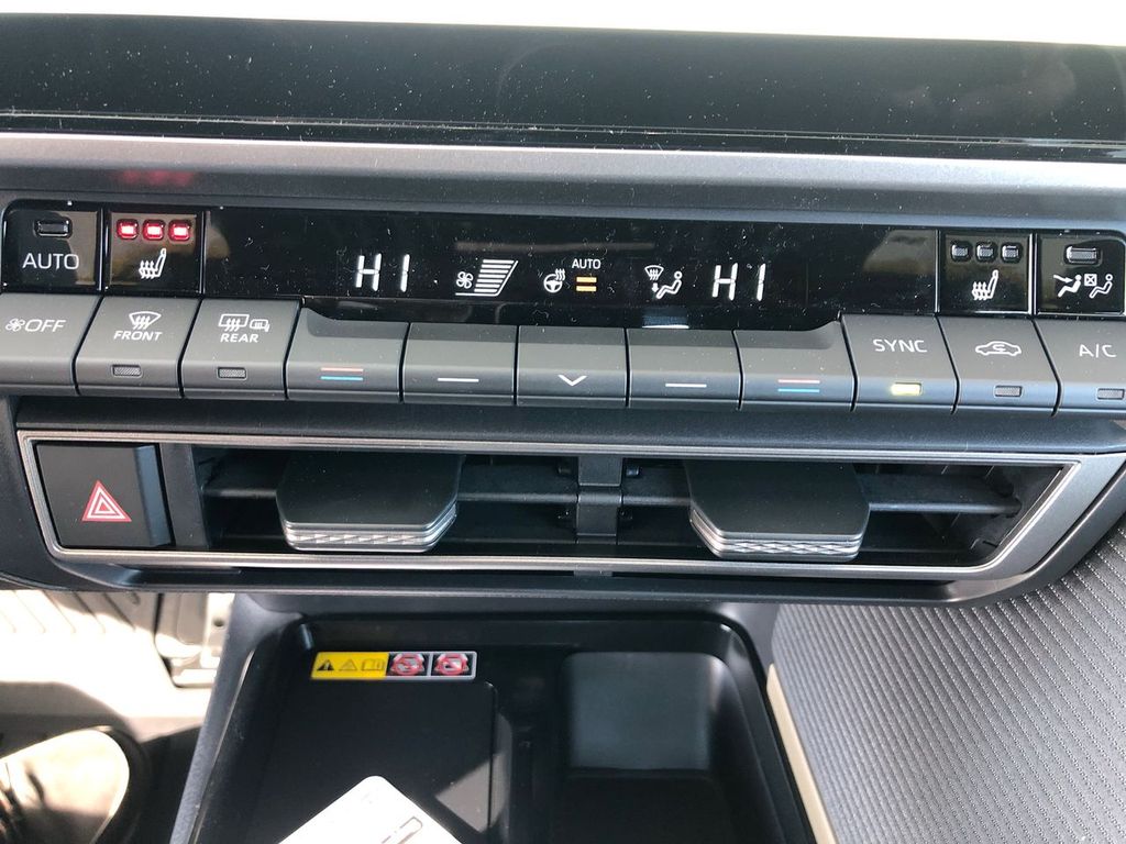 2025 Toyota Camry Hybrid
