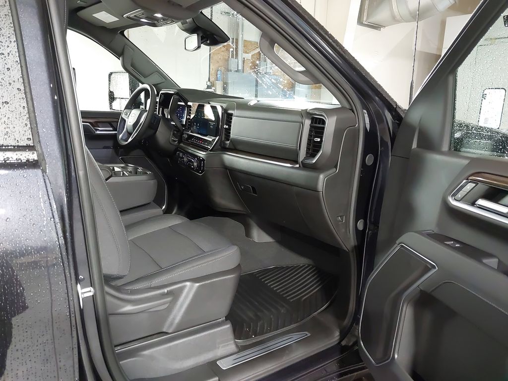 2024 Chevrolet Silverado 3500