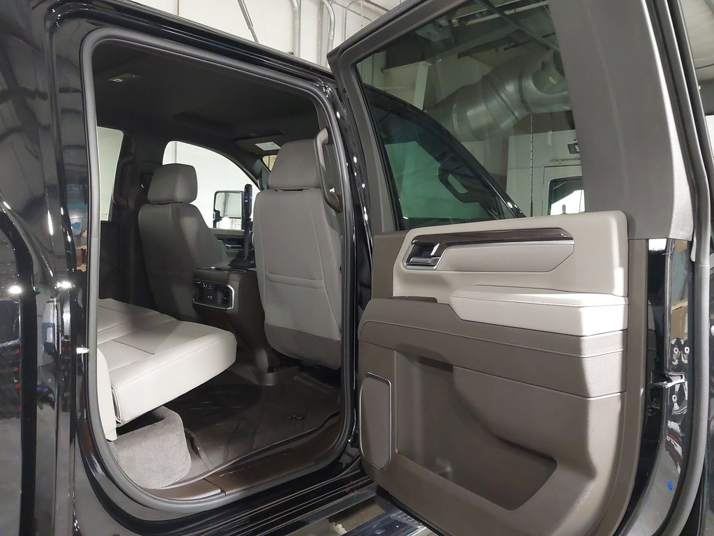 2025 Chevrolet Silverado 3500