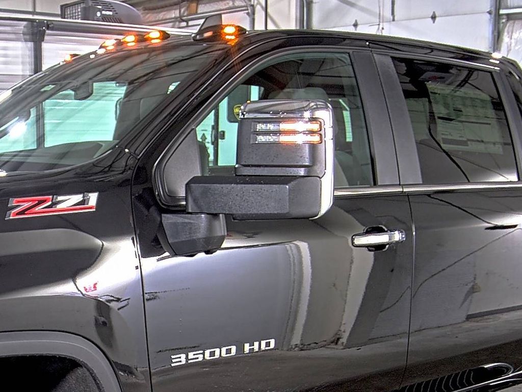 2025 Chevrolet Silverado 3500