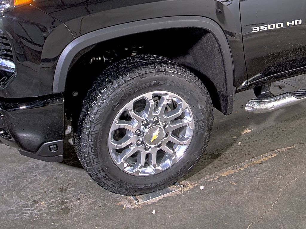 2025 Chevrolet Silverado 3500
