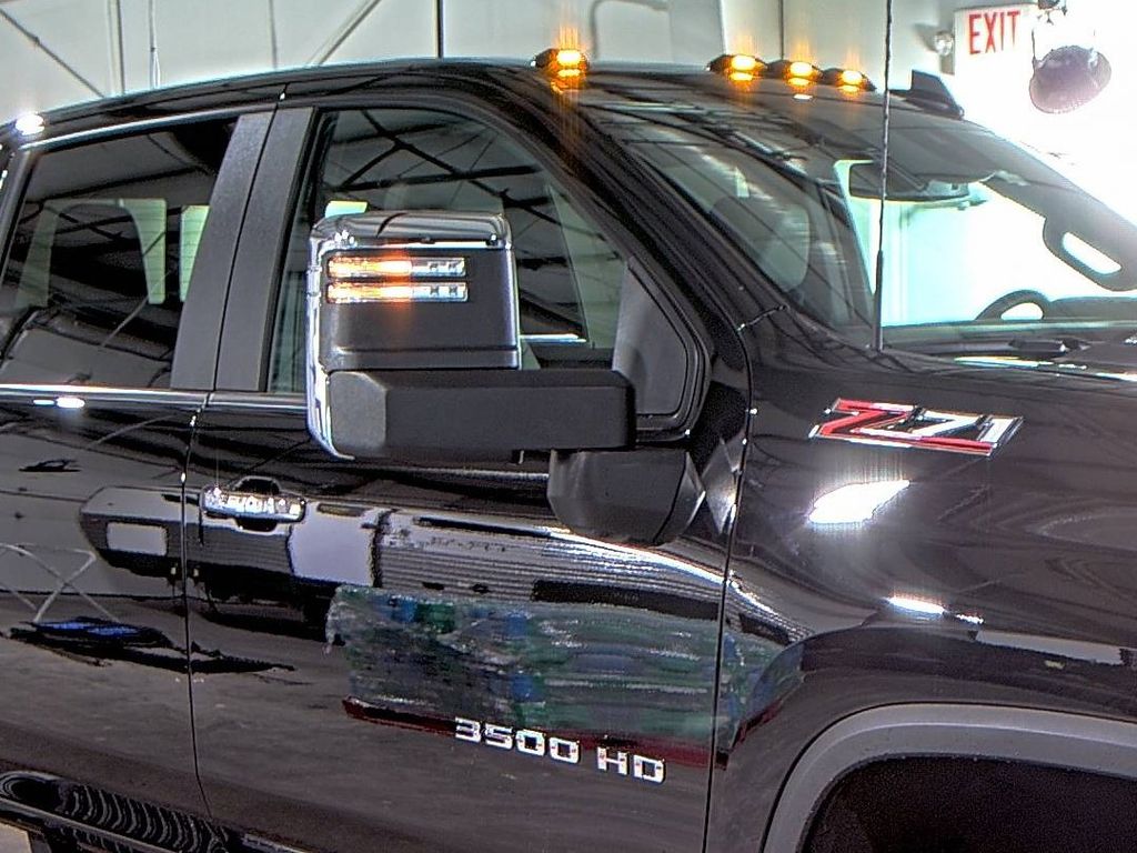 2025 Chevrolet Silverado 3500