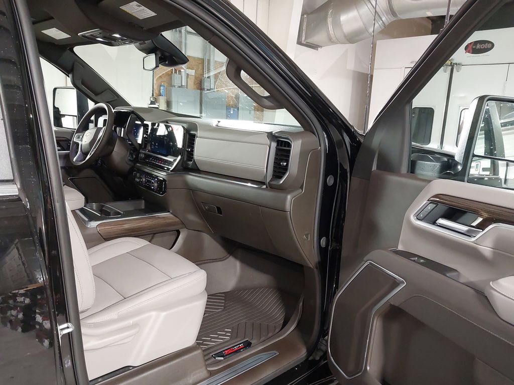 2025 Chevrolet Silverado 3500