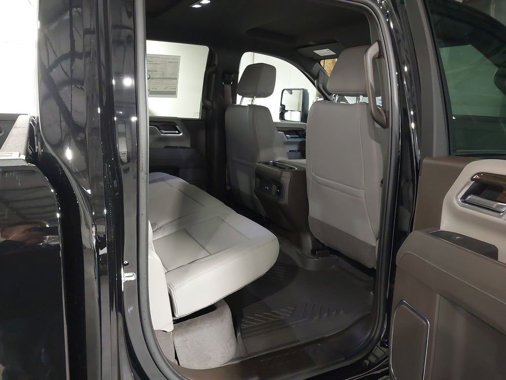 2025 Chevrolet Silverado 3500