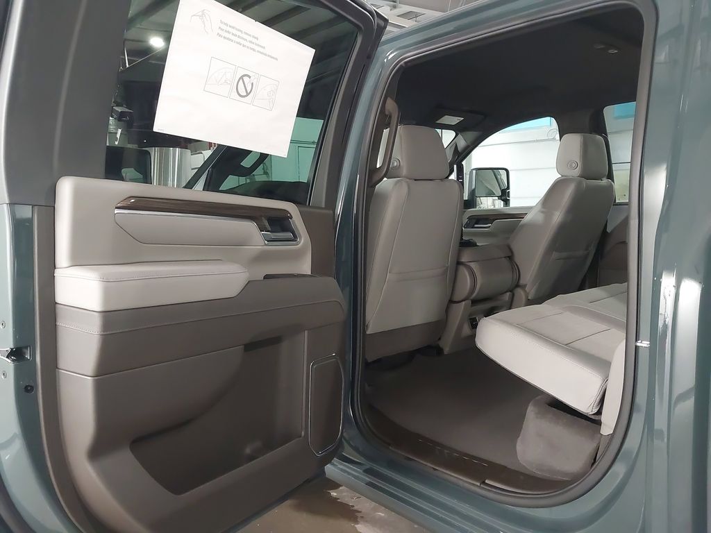 2025 Chevrolet Silverado 3500
