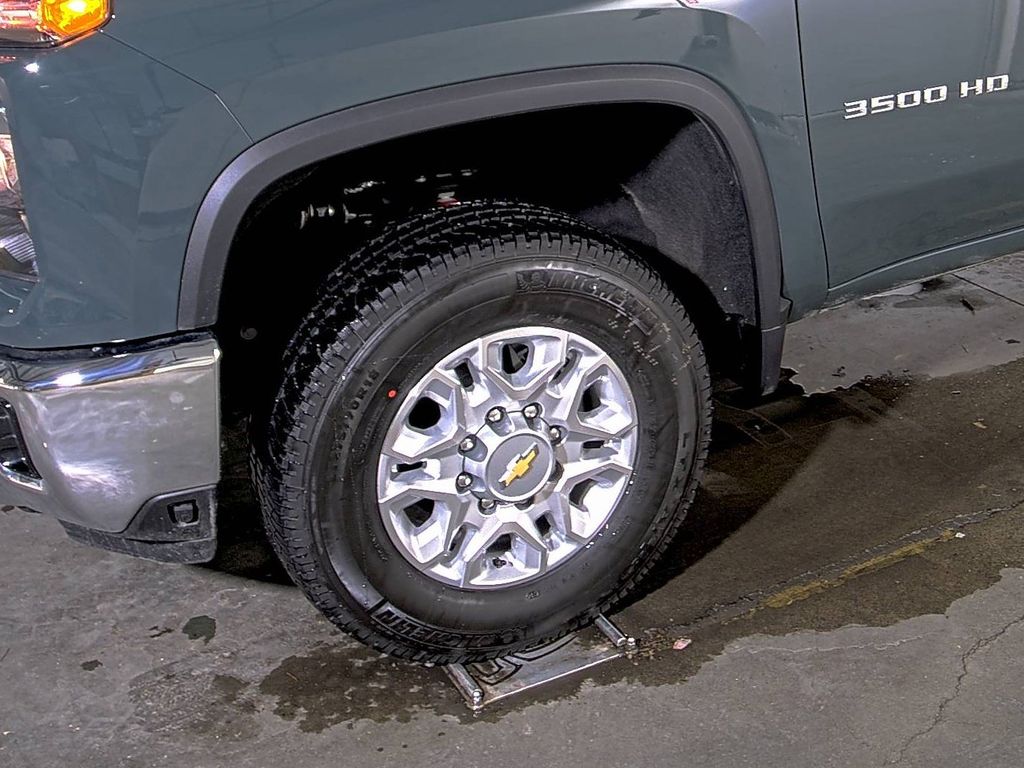 2025 Chevrolet Silverado 3500