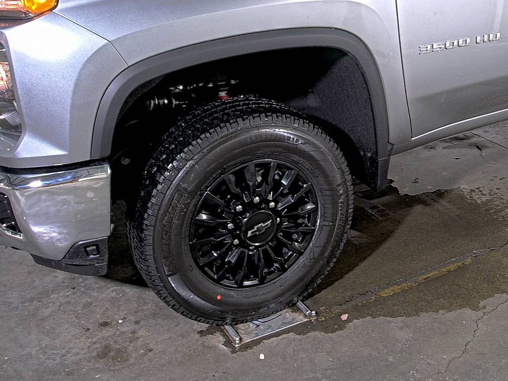 2025 Chevrolet Silverado 3500