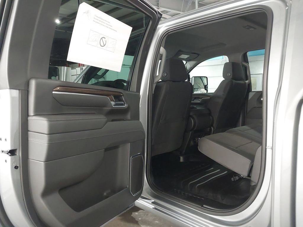 2025 Chevrolet Silverado 3500