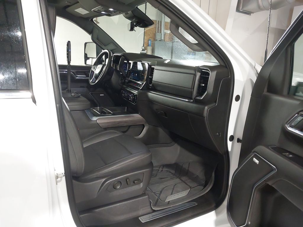2024 Chevrolet Silverado 3500
