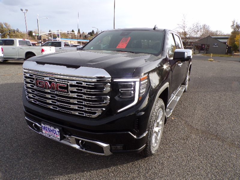 New 2025 GMC Sierra 1500 Denali Trucks