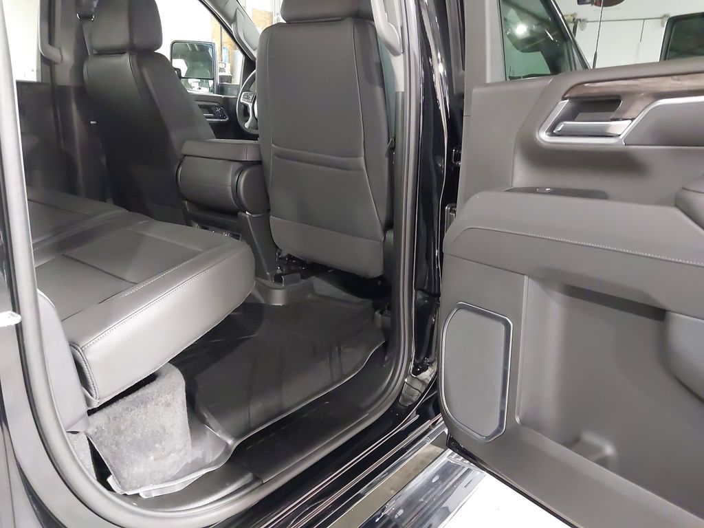 2025 Chevrolet Silverado 3500
